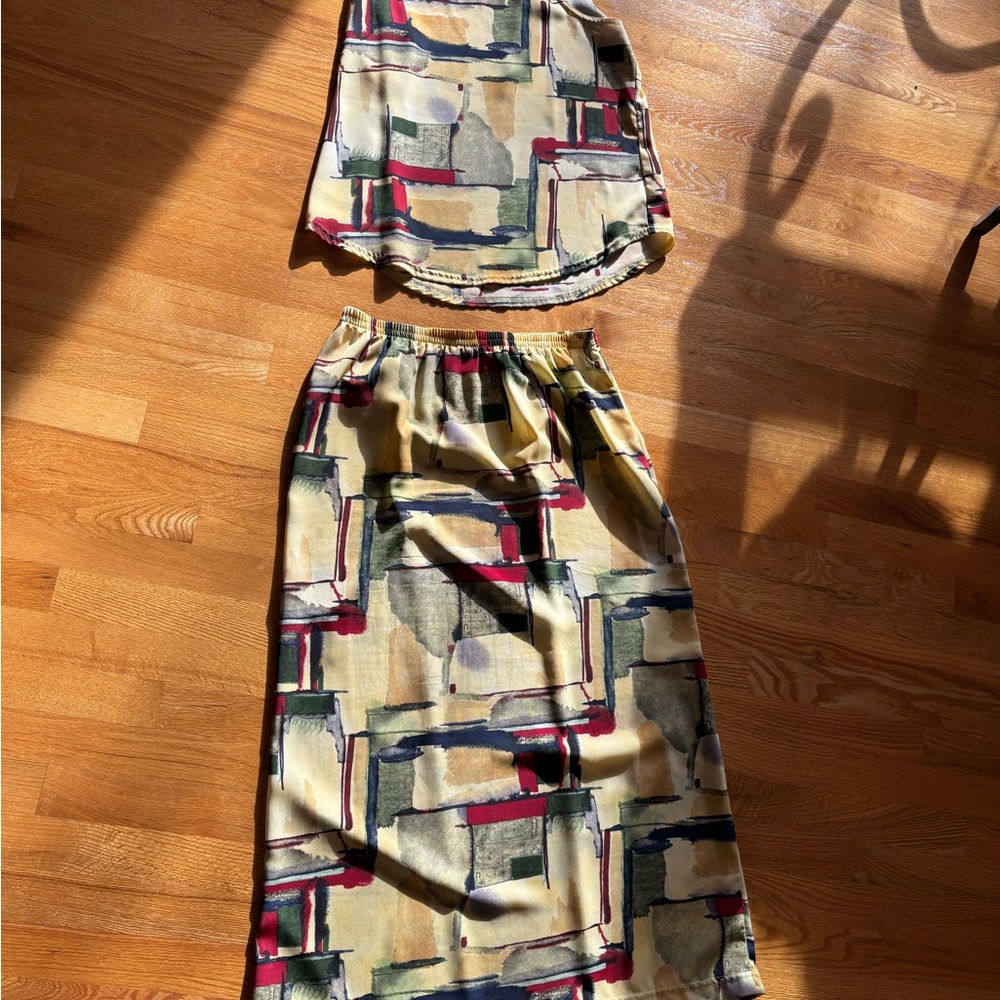 Spring or Summer top/skirt dress. Sleeveless Abstract Print Multi colour. - Picture 14 of 14